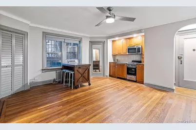 150 Burns Street #2G, Forest Hills, NY 11375 - Photo 4