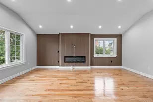 114-81 178th St, Saint Albans, NY 11434 - Photo 4