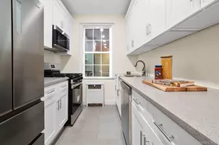 110-07 73rd Rd, Forest Hills, NY 11375 - Photo 4