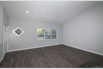 216 Center Court #216, Medford, NY 11763 - Photo 4