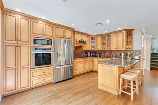 6 Princess Tree Ct, Port Jefferson, NY 11777 - Photo 12