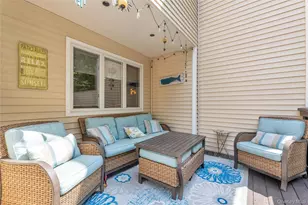 6 Princess Tree Ct, Port Jefferson, NY 11777 - Photo 16