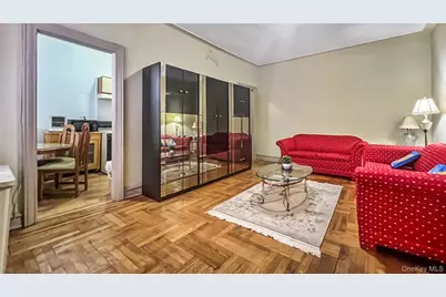 37-20 81st #5G, Jackson Heights, NY 11372 - Photo 2