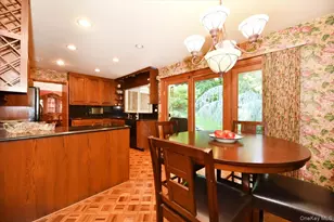 13 Vista Dr, Great Neck, NY 11021 - Photo 14