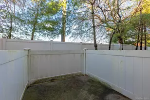 11 Jacqueline Way, North Babylon, NY 11703 - Photo 16