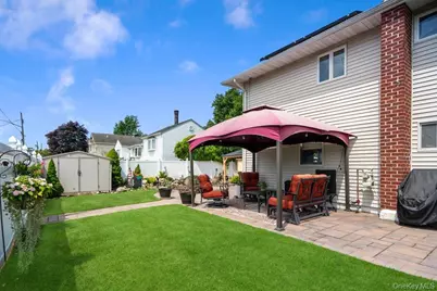 169 Wyona Avenue, Lindenhurst, NY 11757 - Photo 32