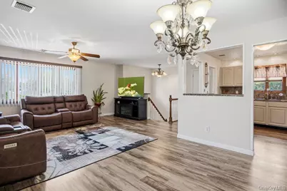 169 Wyona Avenue, Lindenhurst, NY 11757 - Photo 10