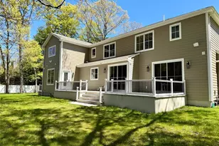 654 Caledonia Rd, Dix Hills, NY 11746 - Photo 30