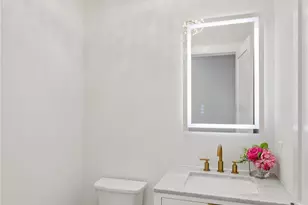 654 Caledonia Rd, Dix Hills, NY 11746 - Photo 14