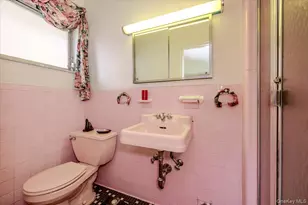 2539 Woodhull Ave, Bronx, NY 10469 - Photo 18