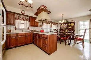 2539 Woodhull Ave, Bronx, NY 10469 - Photo 8