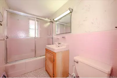 2539 Woodhull Avenue, Bronx, NY 10469 - Photo 34
