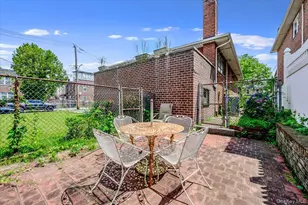 2539 Woodhull Ave, Bronx, NY 10469 - Photo 36