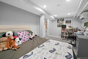 2915 Sommer Pl, Bronx, NY 10465 - Photo 20