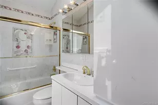 1005 3rd St, West Babylon, NY 11704 - Photo 28
