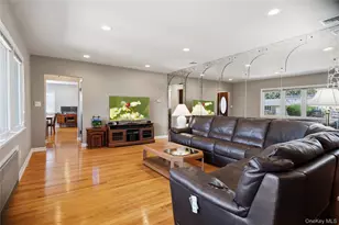 1005 3rd St, West Babylon, NY 11704 - Photo 14
