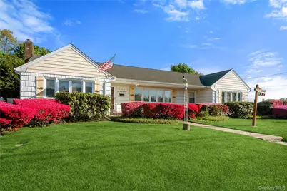 1005 3rd Street, West Babylon, NY 11704 - Photo 4