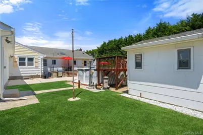 1005 3rd Street, West Babylon, NY 11704 - Photo 42