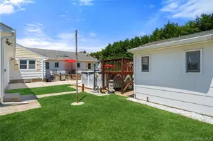 1005 3rd St, West Babylon, NY 11704 - Photo 42