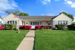 1005 3rd St, West Babylon, NY 11704 - Photo 2