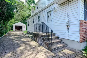 46 Schumacher Dr, New Hyde Park, NY 11040 - Photo 26