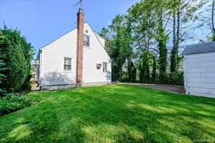 46 Schumacher Dr, New Hyde Park, NY 11040 - Photo 22