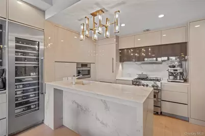 5-49 Borden Avenue #2B, Long Island City, NY 11101 - Photo 8