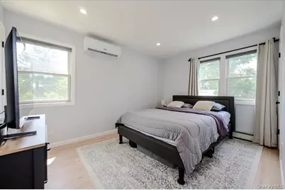 35 Rose Street, Hauppauge, NY 11788 - Photo 14