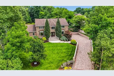 10 Deforest Court, West Nyack, NY 10994 - Photo 2