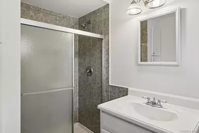 10 Wisteria Way, Commack, NY 11725 - Photo 18