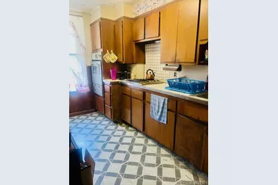 8692 102nd Street, Richmond Hill, NY 11418 - Photo 16