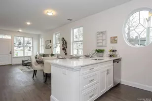 1046 New York Ave, Huntington Station, NY 11746 - Photo 12