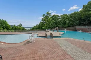 723 Sierra Vista Ln, Valley Cottage, NY 10989 - Photo 16
