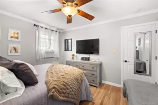 219 Venetian Blvd, Lindenhurst, NY 11757 - Photo 6