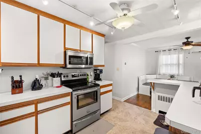 219 Venetian Boulevard, Lindenhurst, NY 11757 - Photo 4