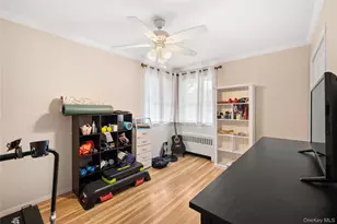 219 Venetian Blvd, Lindenhurst, NY 11757 - Photo 12