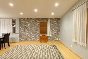 59 Oak St, Floral Park, NY 11001 - Photo 4