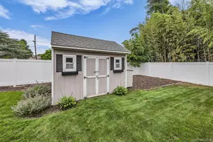383 Munsell Rd, Patchogue, NY 11772 - Photo 42