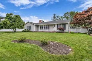 383 Munsell Rd, Patchogue, NY 11772 - Photo 2