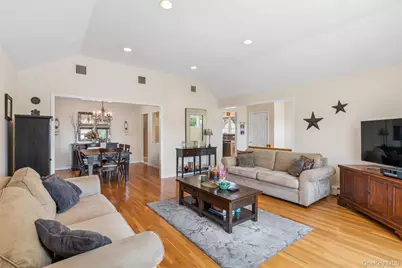 62 Crosby Avenue, Albertson, NY 11507 - Photo 6