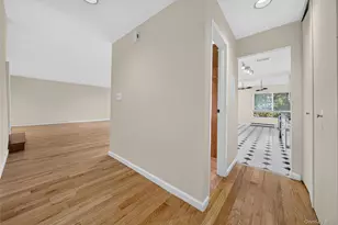 46 Acorn Pond Dr, Roslyn, NY 11576 - Photo 6