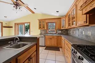 249 Sunset Ave, Westhampton Beach, NY 11978 - Photo 12