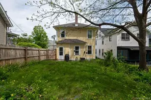 957 Columbia St, Hudson, NY 12534 - Photo 2