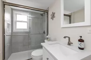 60 Oceanview Ave, Valley Stream, NY 11581 - Photo 16