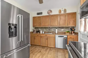 60 Oceanview Ave, Valley Stream, NY 11581 - Photo 8