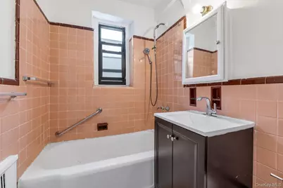 96-11 65 Road #305, Rego Park, NY 11374 - Photo 10