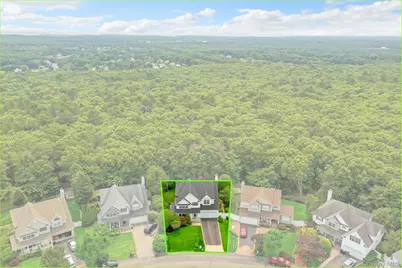 11 Scenicview Crescent, Manorville, NY 11949 - Photo 4