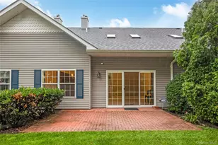 149 Maya Cir, Central Islip, NY 11722 - Photo 4