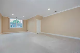 149 Maya Cir, Central Islip, NY 11722 - Photo 24