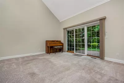 149 Maya Circle, Central Islip, NY 11722 - Photo 14